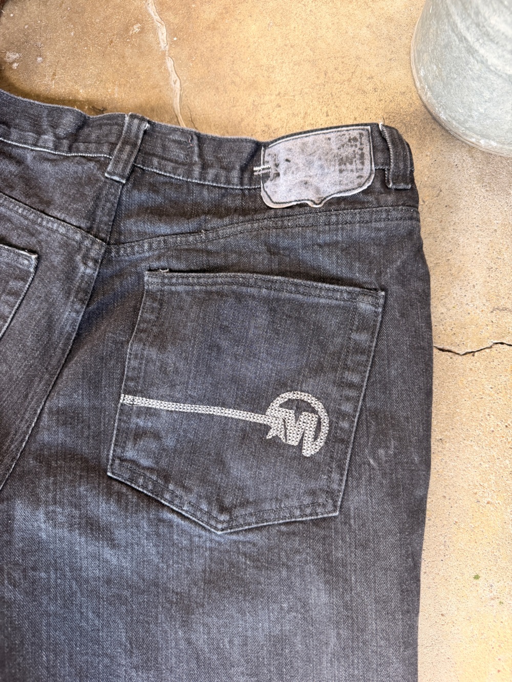mecca Men's Black Wide-Leg Denim Jeans - Picture 2 of 5